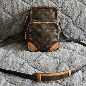 Authentic Louis Vuitton Amazon Monogram Crossbody